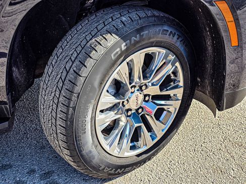 Certified 2025 GMC Yukon Denali AWD/4WD image 7