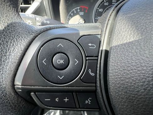 Used 2022 Toyota Corolla LE image 28
