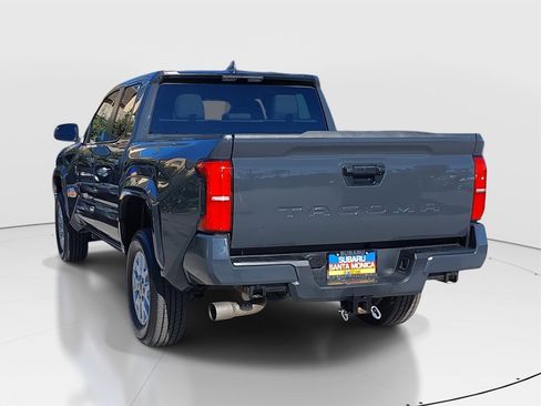 Used 2025 Toyota Tacoma SR5 image 5