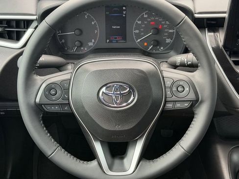 Certified 2025 Toyota Corolla SE FWD image 11