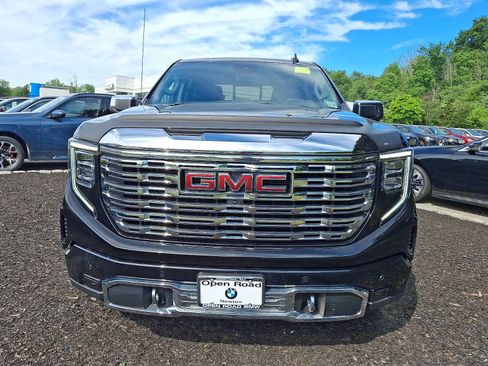 Used 2024 GMC Sierra 1500 Denali w/ Denali Reserve Package AWD/4WD image 2