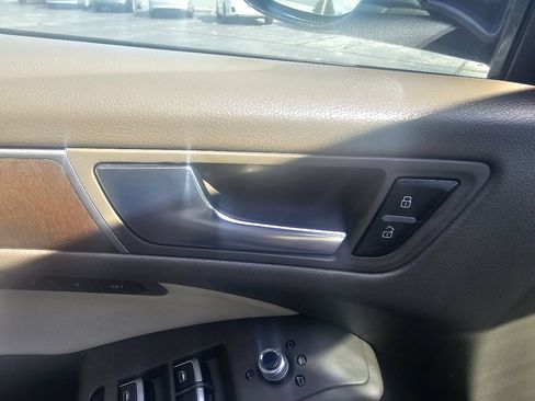 Used 2016 Audi Q5 2.0T Premium Plus w/ Technology Package image 16