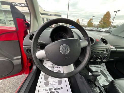 Used 2008 Volkswagen Beetle S image 15