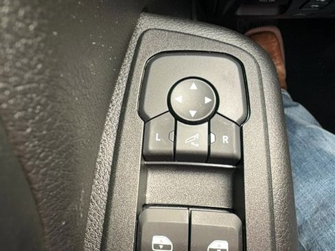 Used 2025 RAM 1500 Big Horn AWD/4WD image 19