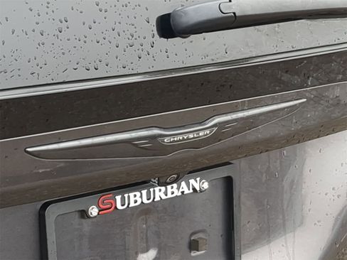 Certified 2019 Chrysler Pacifica Limited w/ S Appearance Package image 19