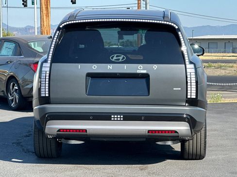 New 2026 Hyundai Ioniq 9 Limited image 5