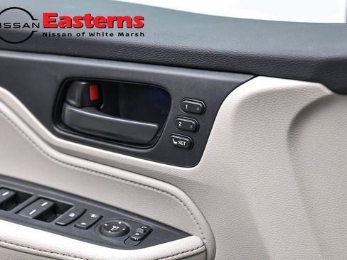 Used 2025 Honda Odyssey EX-L image 19