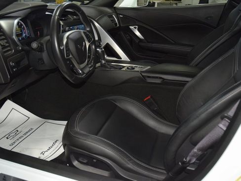 Used 2017 Chevrolet Corvette Stingray Coupe w/ 1LT image 42
