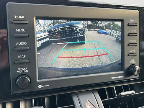 Used 2022 Toyota RAV4 LE image 18