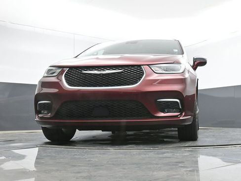 Used 2022 Chrysler Pacifica Pinnacle AWD/4WD image 37