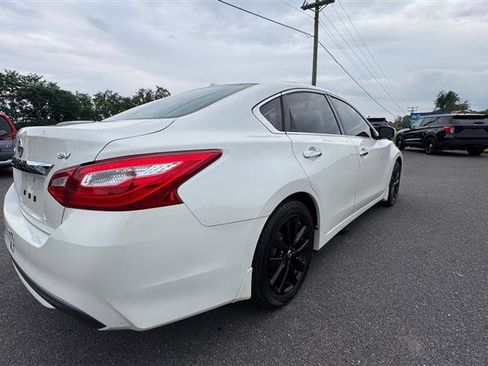 Used 2016 Nissan Altima 2.5 SV w/ Convenience Package FWD image 24