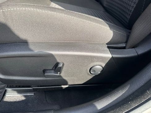 Used 2023 Dodge Charger R/T w/ Blacktop Package image 15