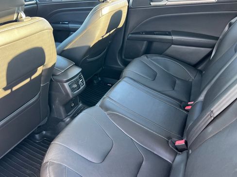 Used 2014 Ford Fusion Titanium image 9