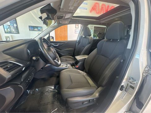 Used 2023 Subaru Forester Premium AWD/4WD image 4