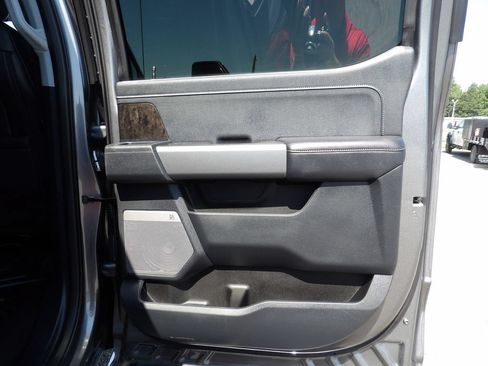 Used 2025 Ford F250 Lariat AWD/4WD image 35