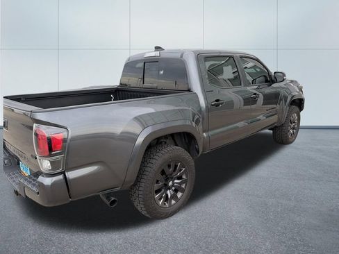 Used 2022 Toyota Tacoma Limited w/ Nightshade Package AWD/4WD image 8