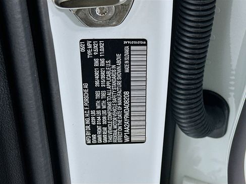 Used 2021 Porsche Cayenne AWD/4WD image 12