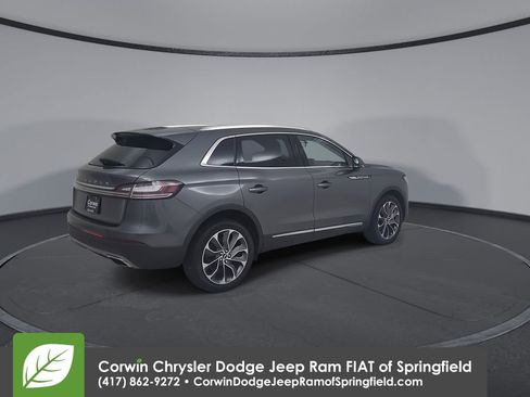Used 2023 Lincoln Nautilus Reserve AWD/4WD image 15