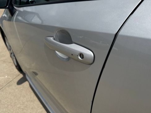 Used 2024 Toyota Corolla LE FWD image 11