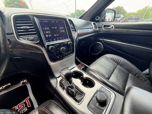 Used 2018 Jeep Grand Cherokee Trackhawk AWD/4WD image 26