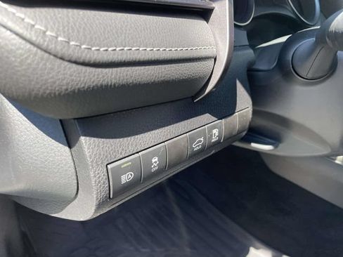 Used 2023 Toyota Camry SE FWD image 19