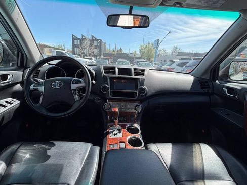 Used 2013 Toyota Highlander Limited AWD/4WD image 10