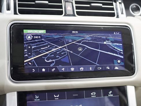 Used 2018 Land Rover Range Rover Long Wheelbase Supercharged image 18