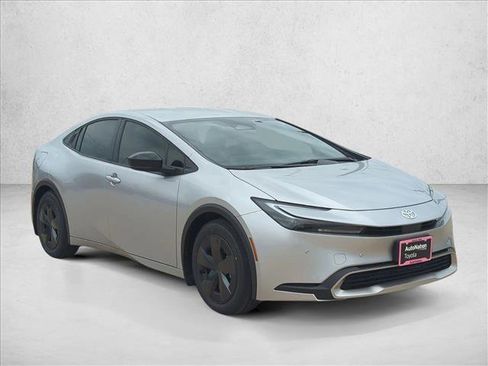 New 2026 Toyota Prius Plug-In Hybrid FWD image 7