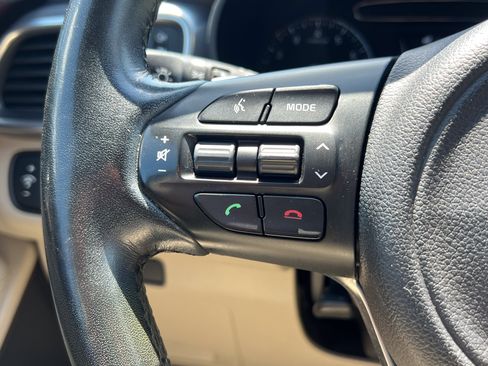Used 2017 Kia Sorento EX AWD/4WD image 18