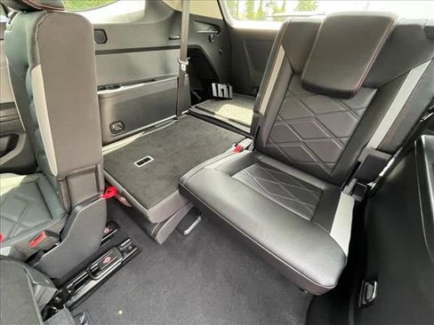 Used 2026 Volkswagen Atlas Peak Edition AWD/4WD image 8