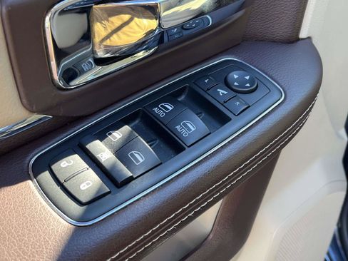 Used 2014 RAM 2500 Laramie image 11