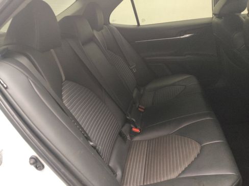 Used 2023 Toyota Camry SE image 19