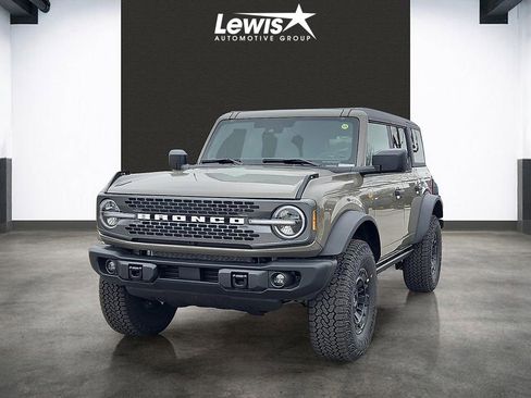 New 2026 Ford Bronco Badlands w/ Sasquatch Package AWD/4WD image 1