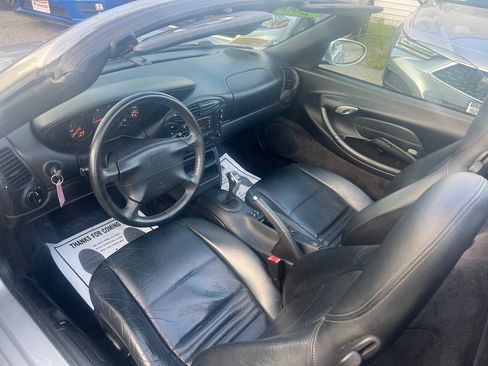 Used 2000 Porsche Boxster RWD image 14