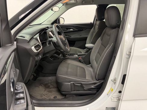 Used 2021 Chevrolet TrailBlazer LS FWD image 17