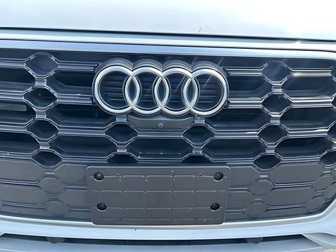 Used 2024 Audi Q5 2.0T Premium Plus AWD/4WD image 9