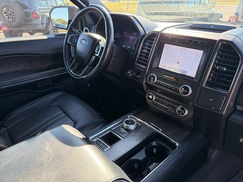 Used 2021 Ford Expedition Limited image 36
