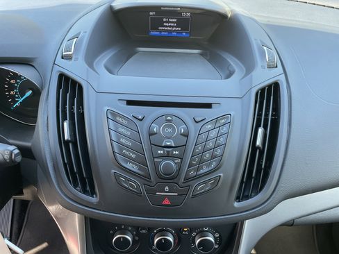 Used 2016 Ford Escape SE image 19