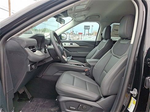 New 2025 Ford Explorer Active w/ Active Comfort Package image 6