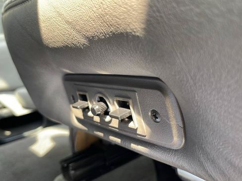 Used 2021 Chevrolet Express 3500 LT w/ LT Preferred Equipment Group RWD image 24