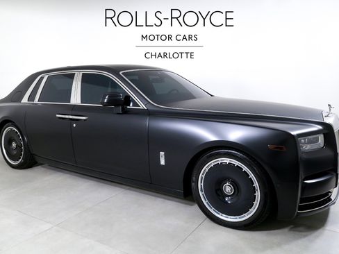 Used 2025 Rolls-Royce Phantom Sedan image 4