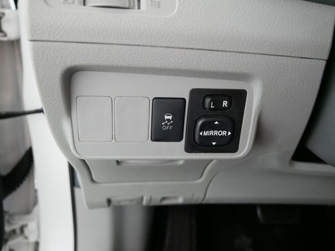 Used 2010 Toyota Corolla LE image 26