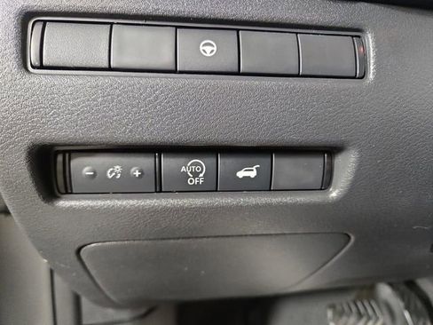 Used 2023 Nissan Rogue SL w/ SL Premium Package image 29