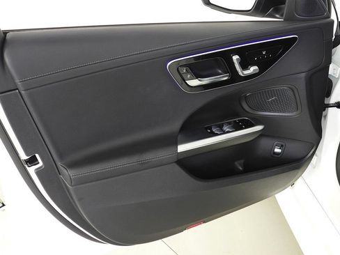 Used 2022 Mercedes-Benz C 300 Sedan image 11