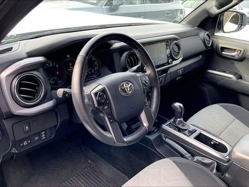 Used 2023 Toyota Tacoma TRD Sport image 17