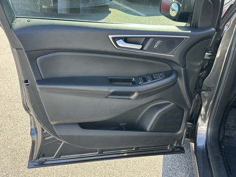 Used 2016 Ford Edge SEL w/ Equipment Group 201A FWD image 10