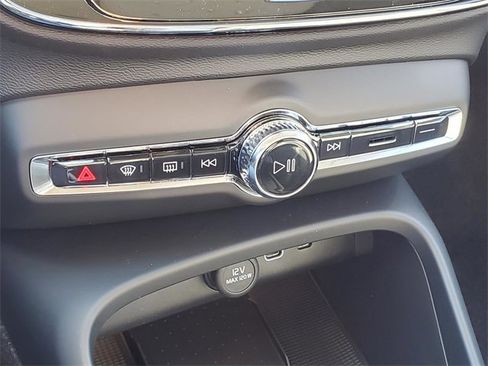 New 2026 Volvo XC40 B5 Plus w/ Protection Package Premier image 23