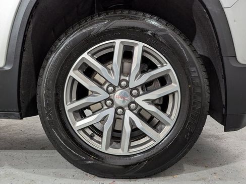 Used 2018 GMC Acadia SLE image 46