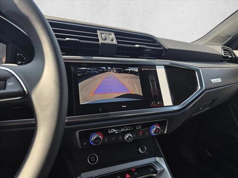 New 2025 Audi Q3 2.0T Premium image 24