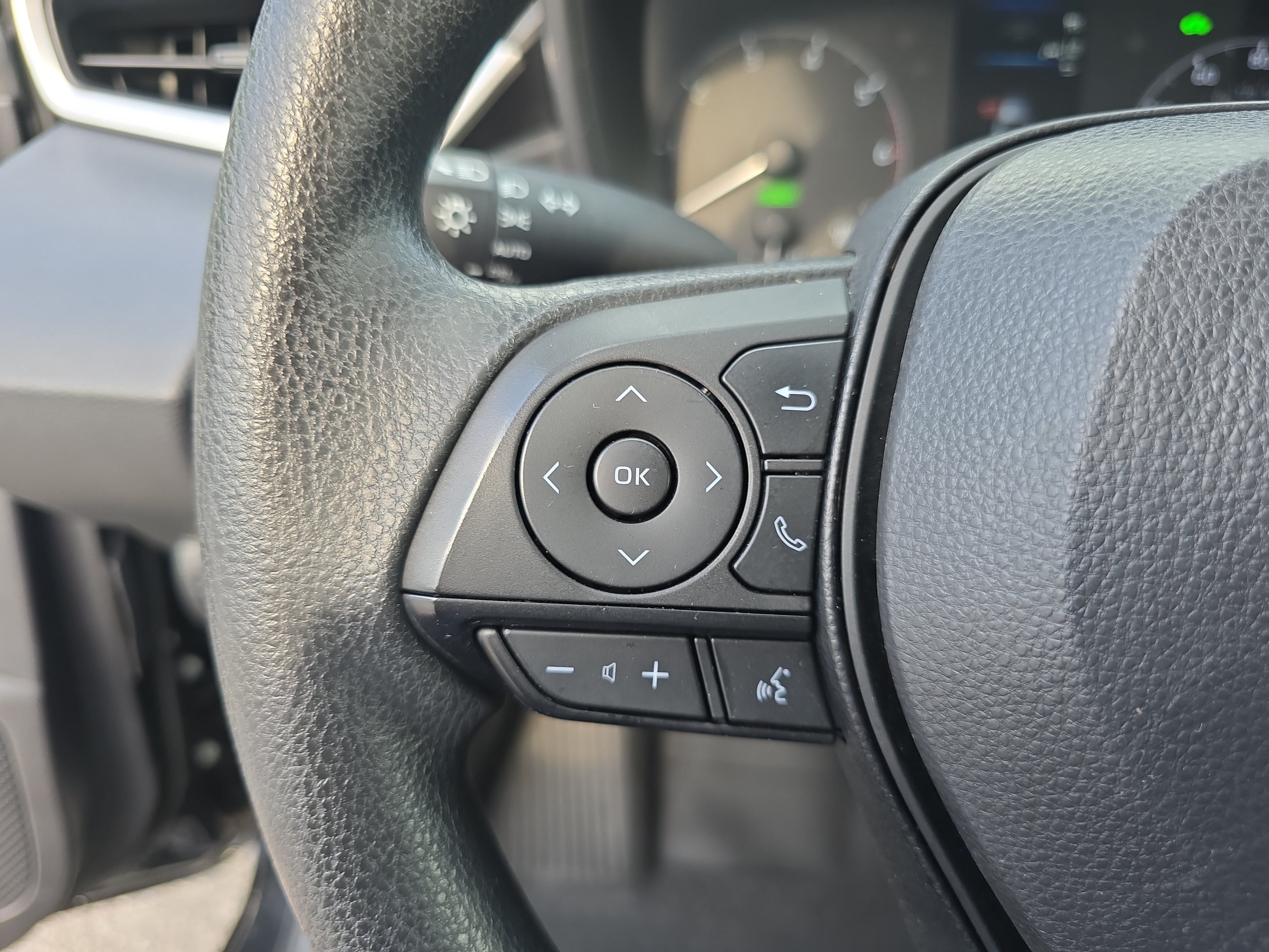 Used 2023 Toyota Corolla LE FWD image 16